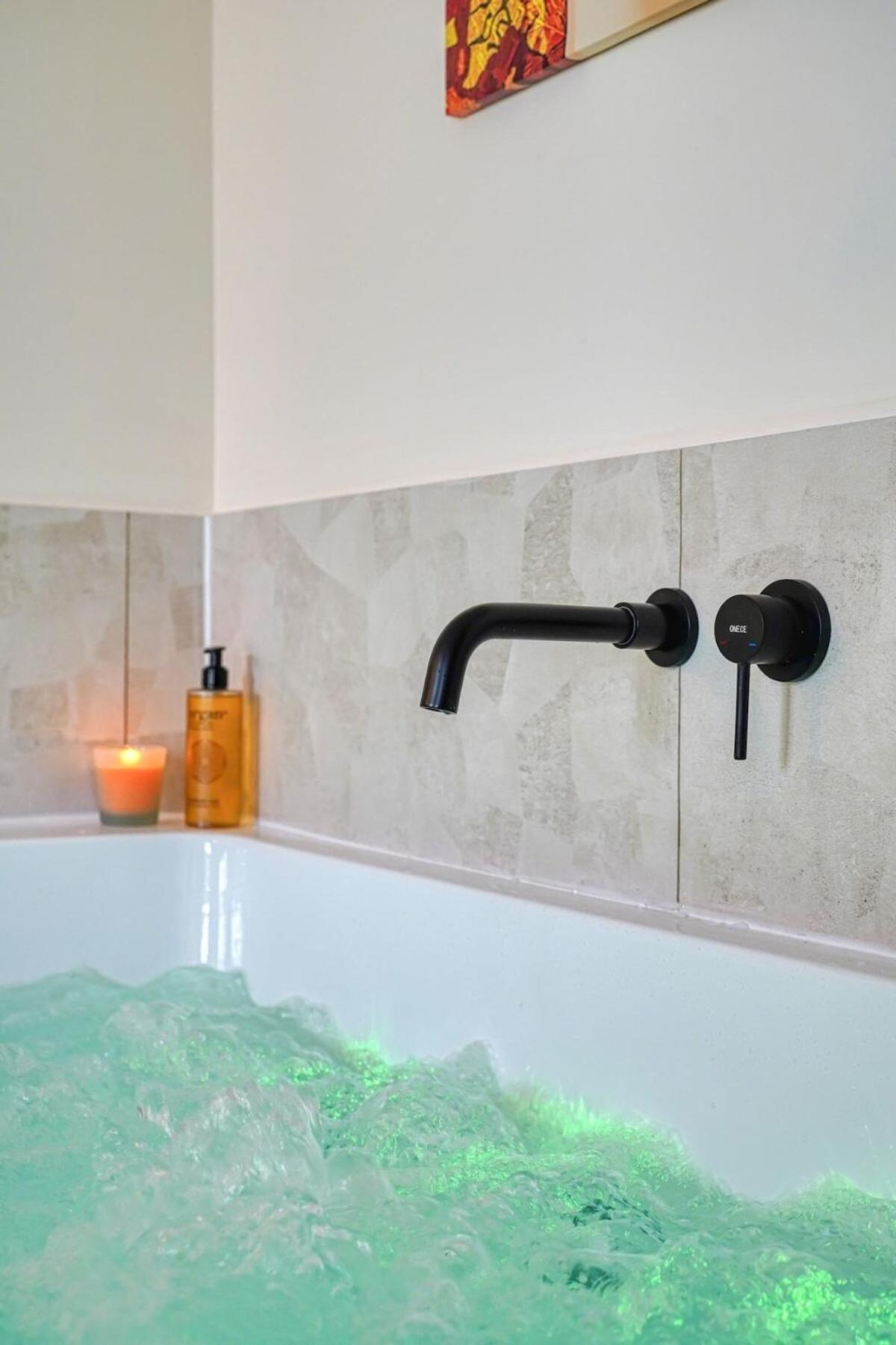 Inn Place To Be Paris La Defense Курбевуа Экстерьер фото