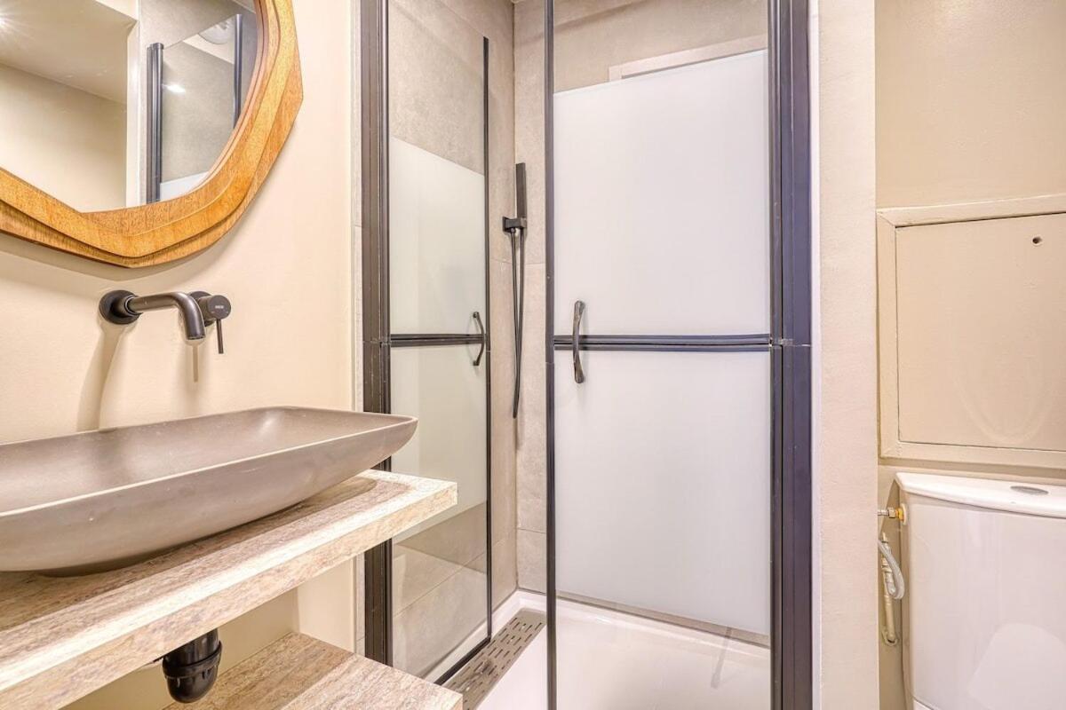 Inn Place To Be Paris La Defense Курбевуа Экстерьер фото
