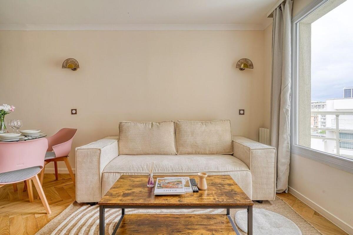 Inn Place To Be Paris La Defense Курбевуа Экстерьер фото