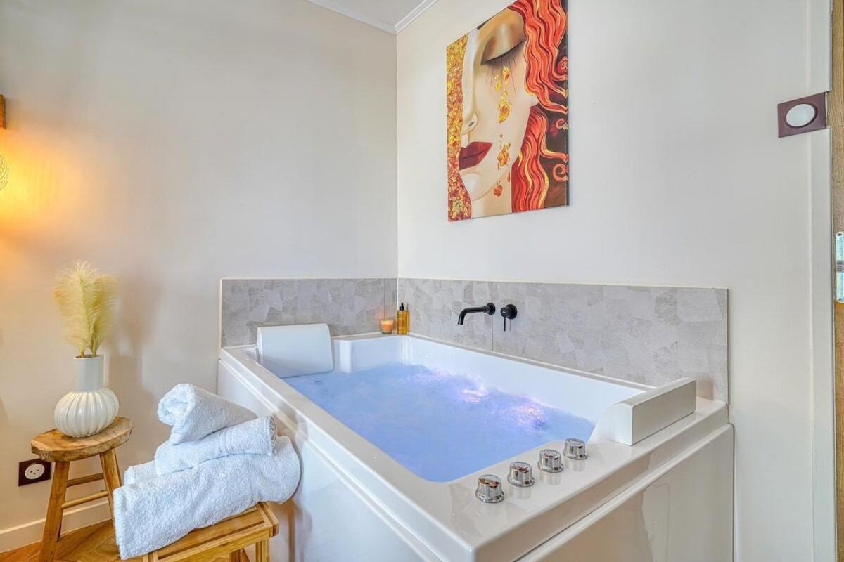 Inn Place To Be Paris La Defense Курбевуа Экстерьер фото